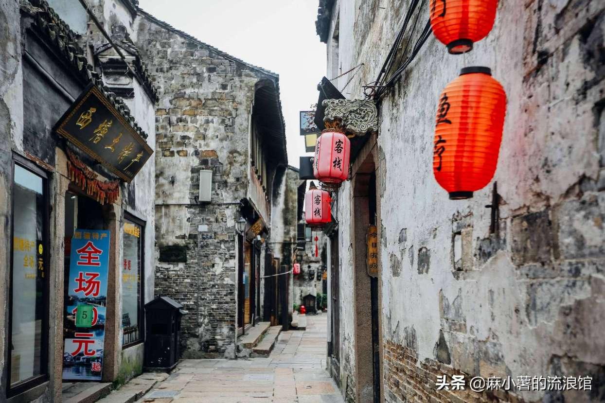 王刚的四合院：齐白石的画，和珅的奏折，全是古董字画，价值连城